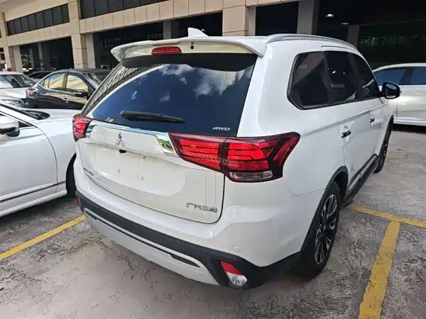 Mitsubishi Outlander 2019