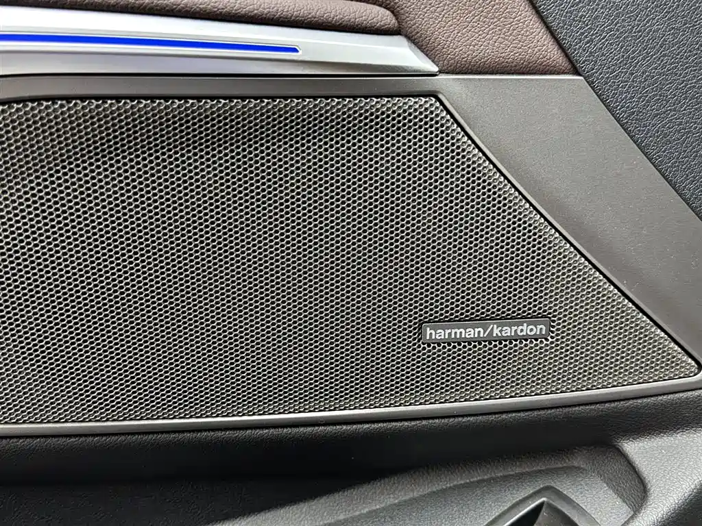 BMW 3 Series 2021 — фото 15
