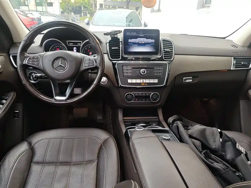 Mercedes-Benz GLE 2019 — фото 10