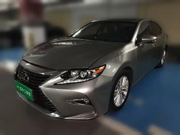 Lexus ES 2017