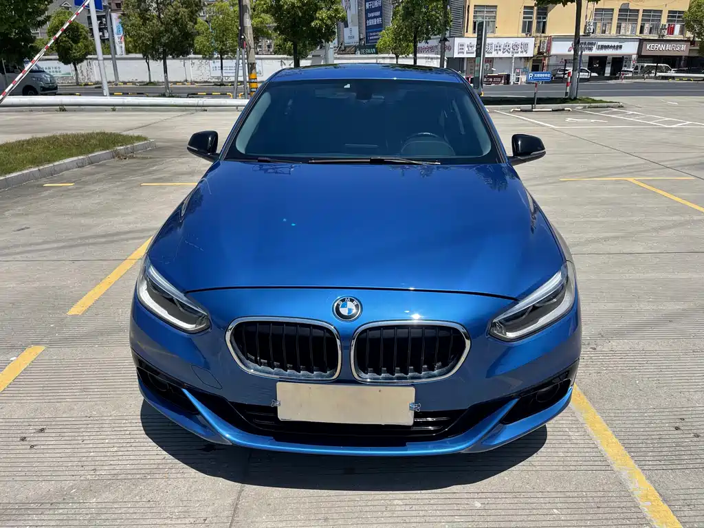 BMW 1 Series 2018 — фото 1