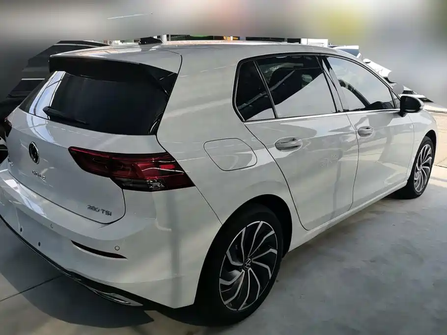 Volkswagen Golf 2021