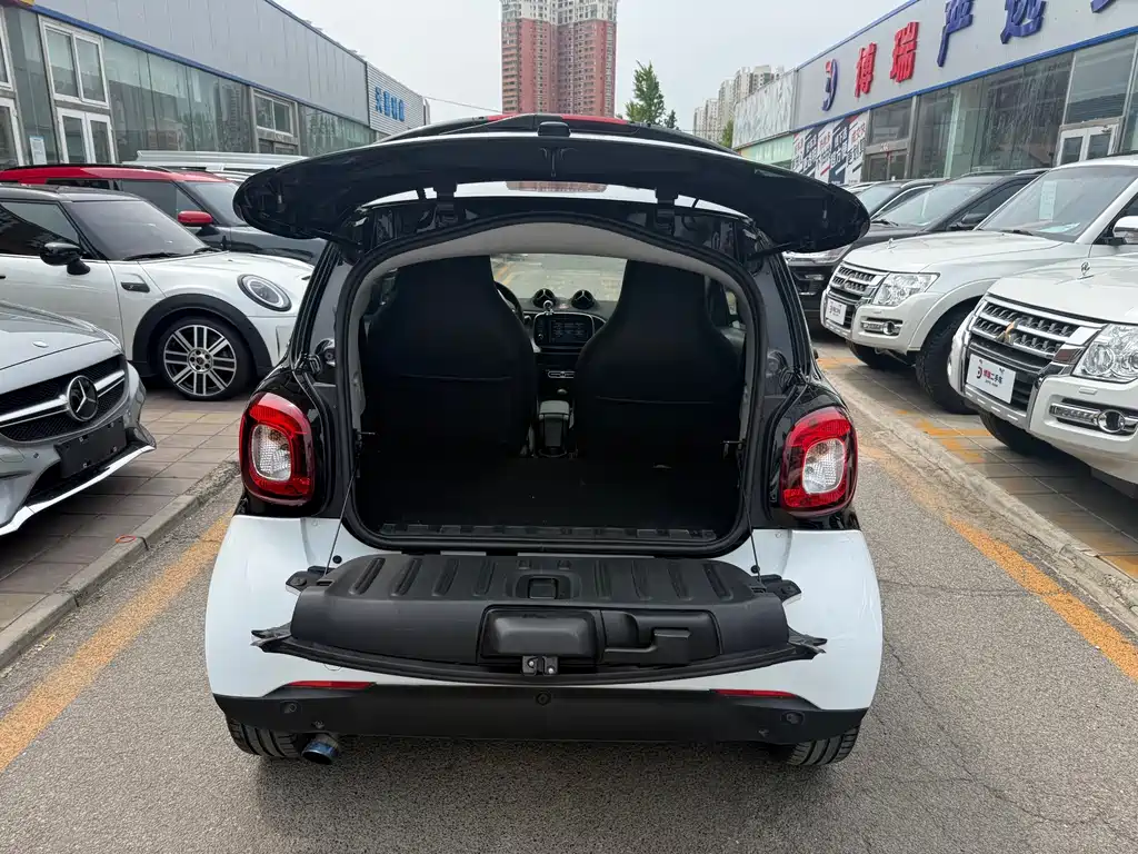 smart Fortwo 2018 — фото 7