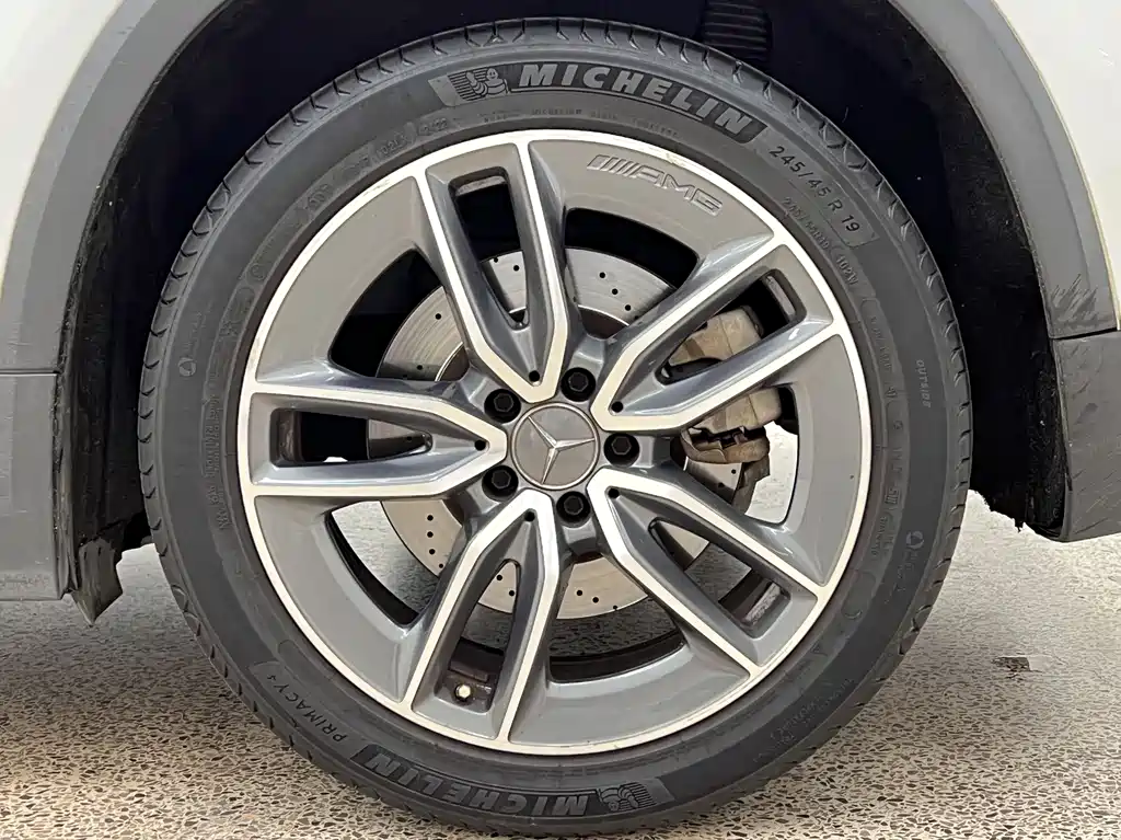 Mercedes-Benz GLA AMG 2021 — фото 11