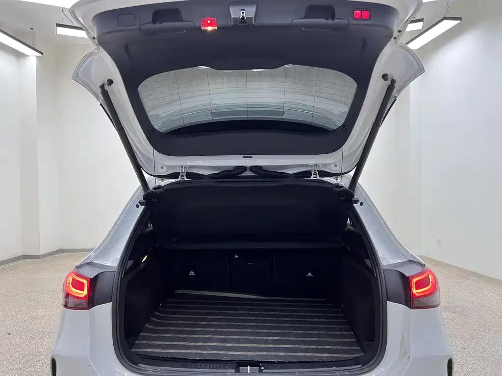 Mercedes-Benz GLA AMG 2021 — фото 31