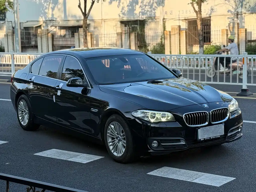 BMW 5 Series 2016 — фото 3