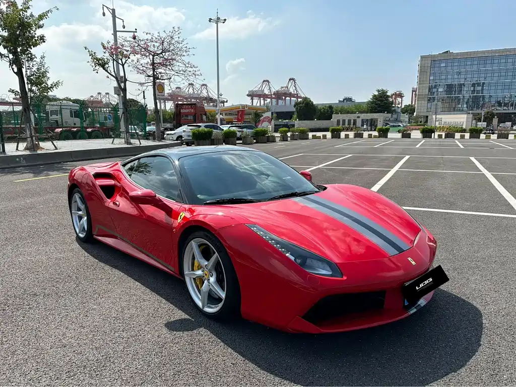 Ferrari 488 2017 — фото 3