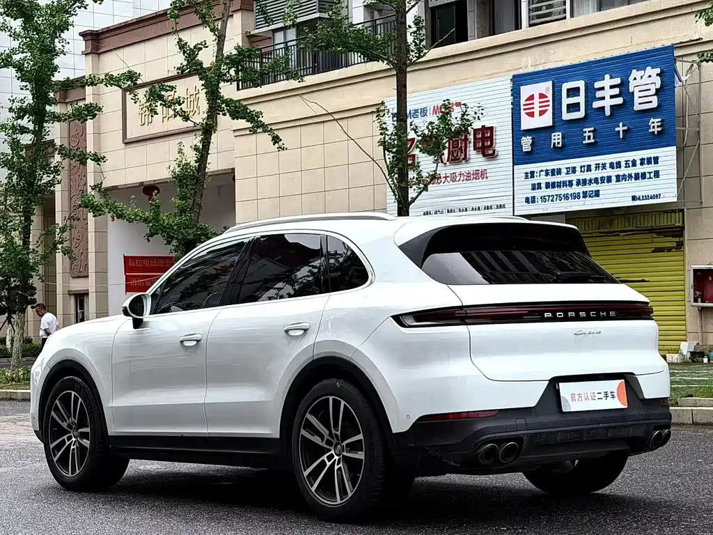 Porsche Cayenne 2024