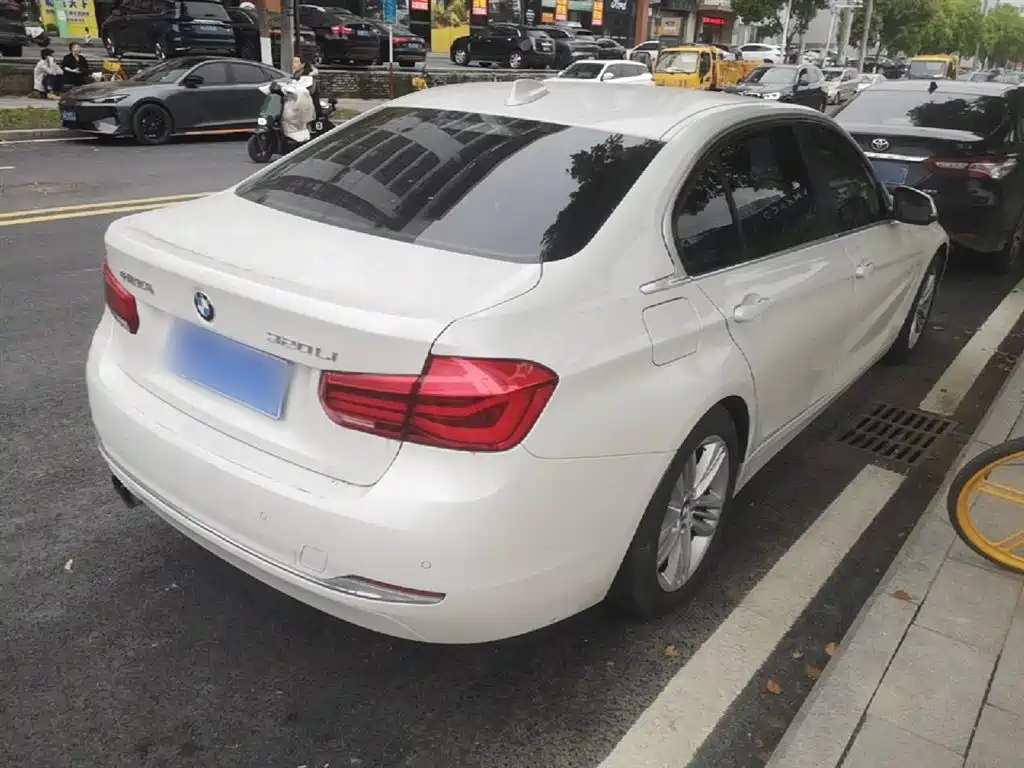BMW 3 Series 2017