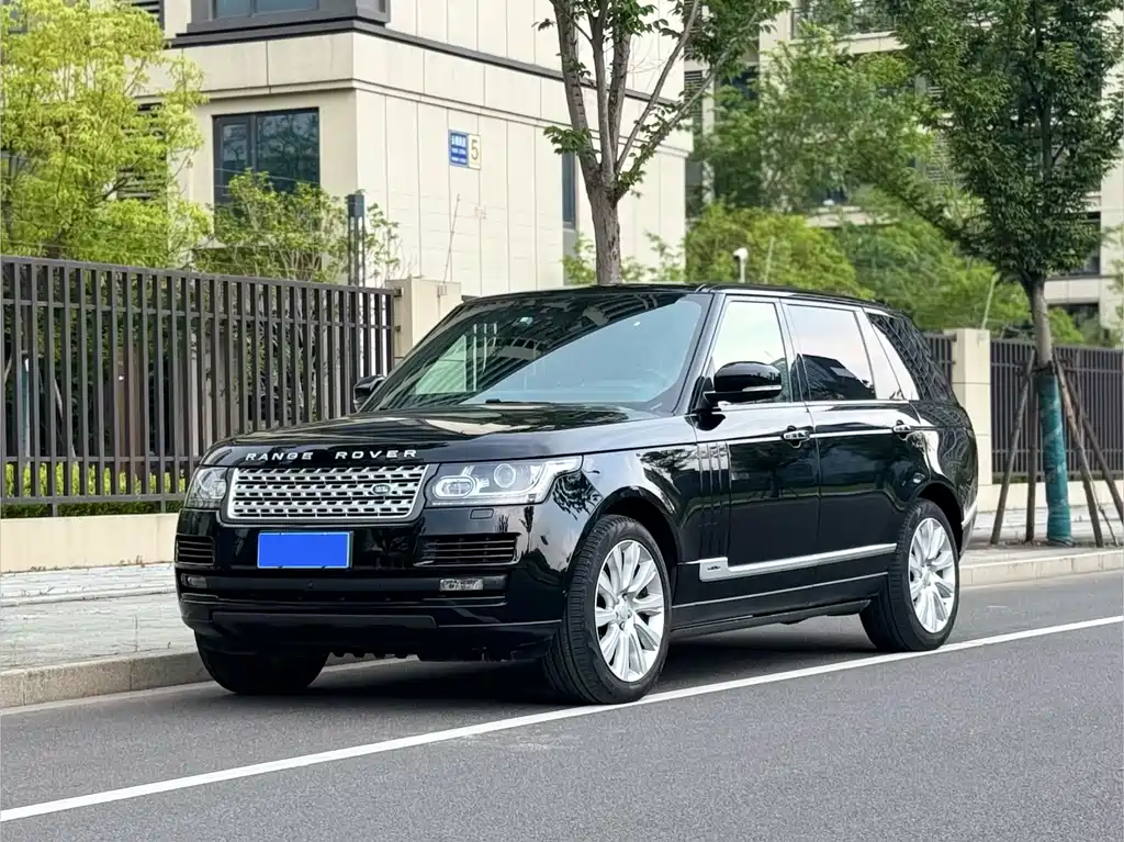Land Rover Range Rover 2017 — фото 1