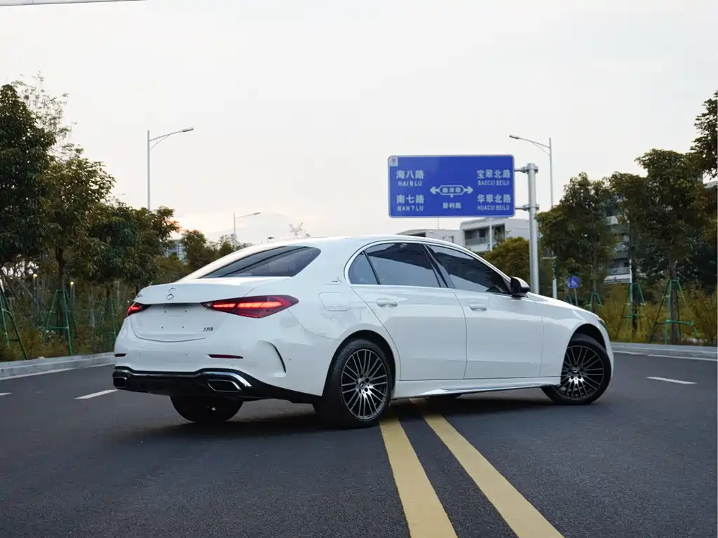 Mercedes-Benz C-Class 2022