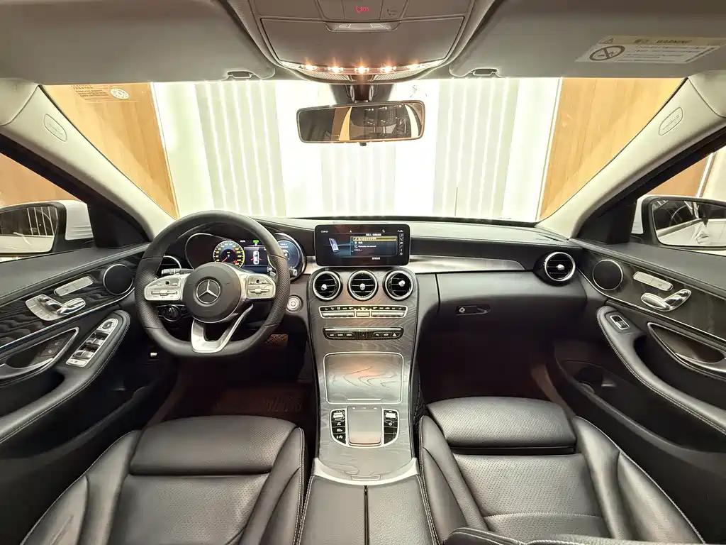 Mercedes-Benz C-Class 2020 — фото 15