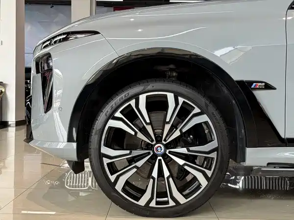 BMW X7 M60i 2023
