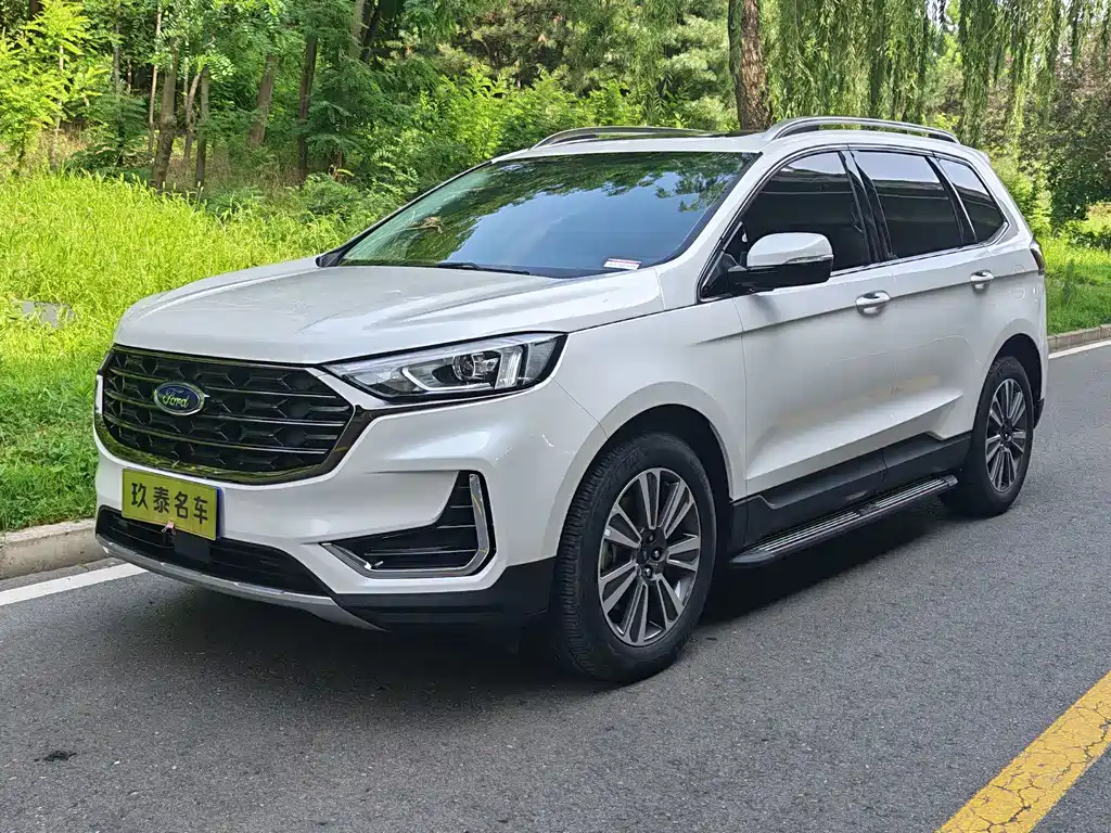 Ford Edge 2021 — фото 1