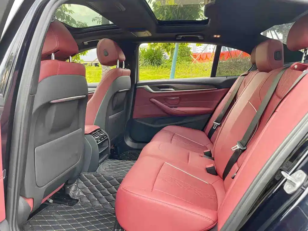 BMW 5 Series 2022
