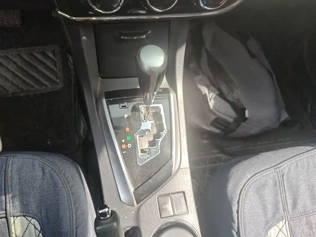 Toyota Corolla 2016 — фото 14