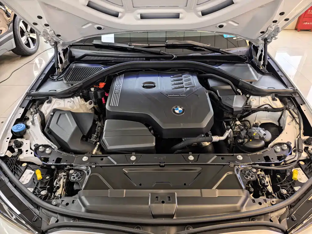 BMW 3 Series 2023 — фото 16