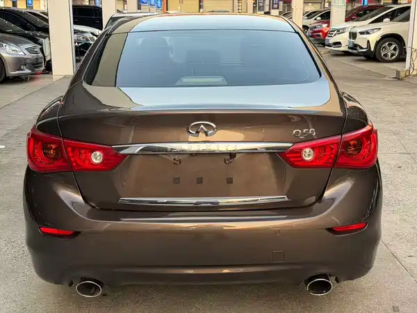 Infiniti Q50 2014
