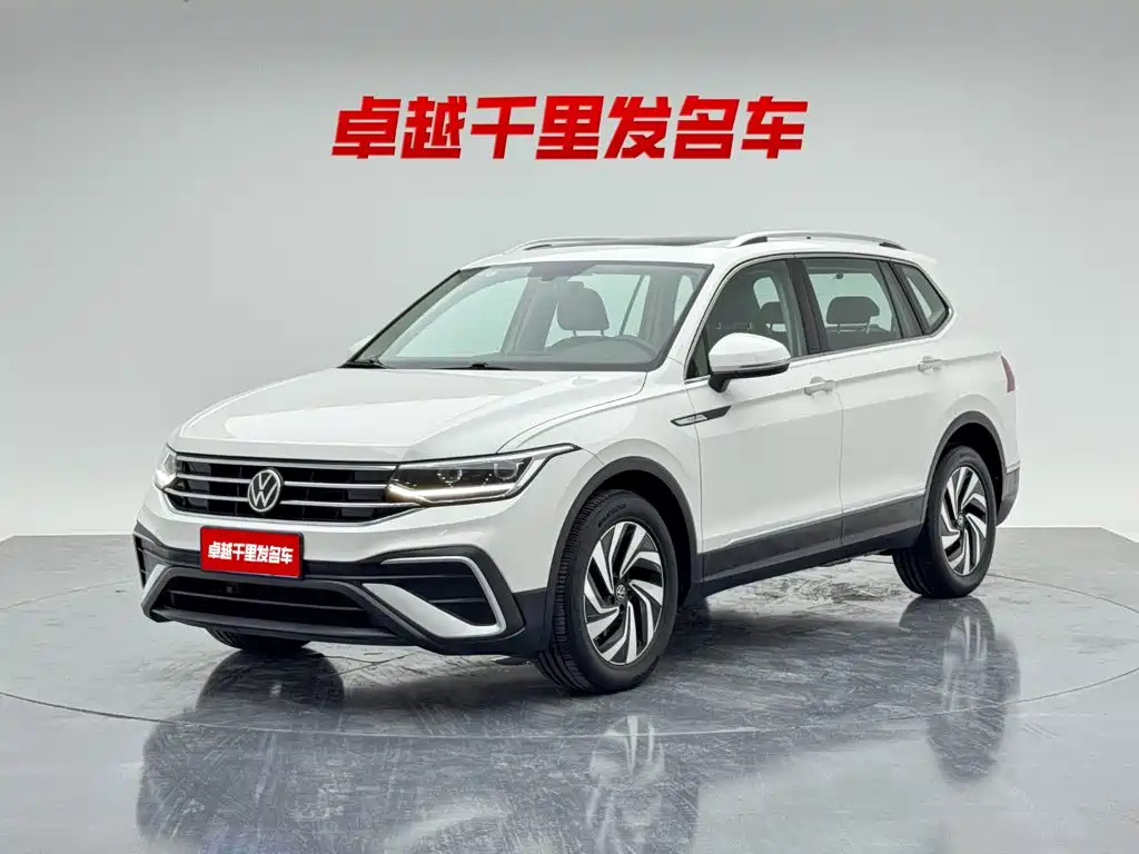Volkswagen Tiguan L 2021 — фото 1
