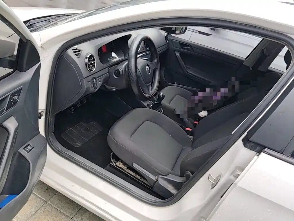Volkswagen Jetta 2018 — фото 16