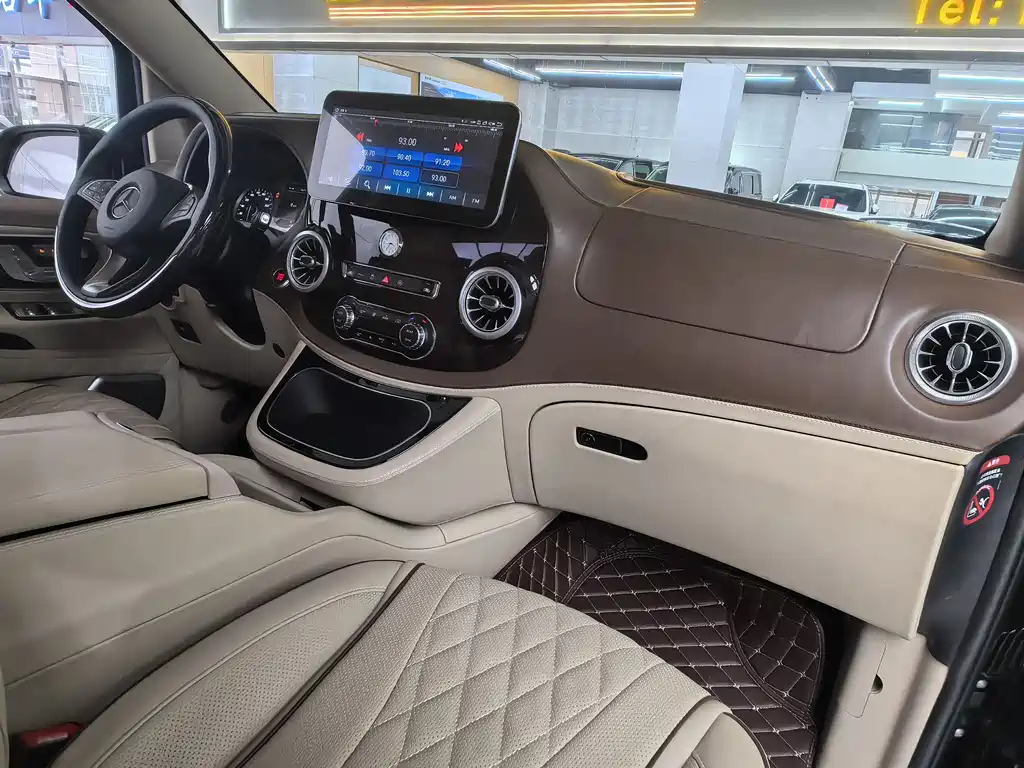 Mercedes-Benz Vito 2022 — фото 10