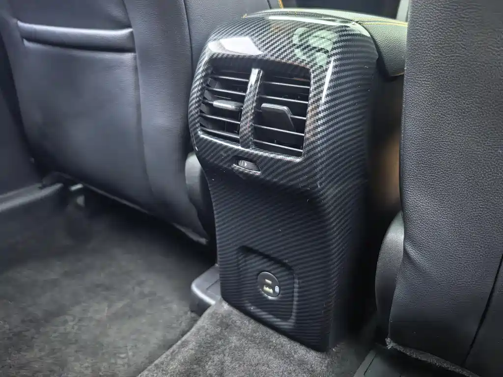 Ford Escape 2020 — фото 19