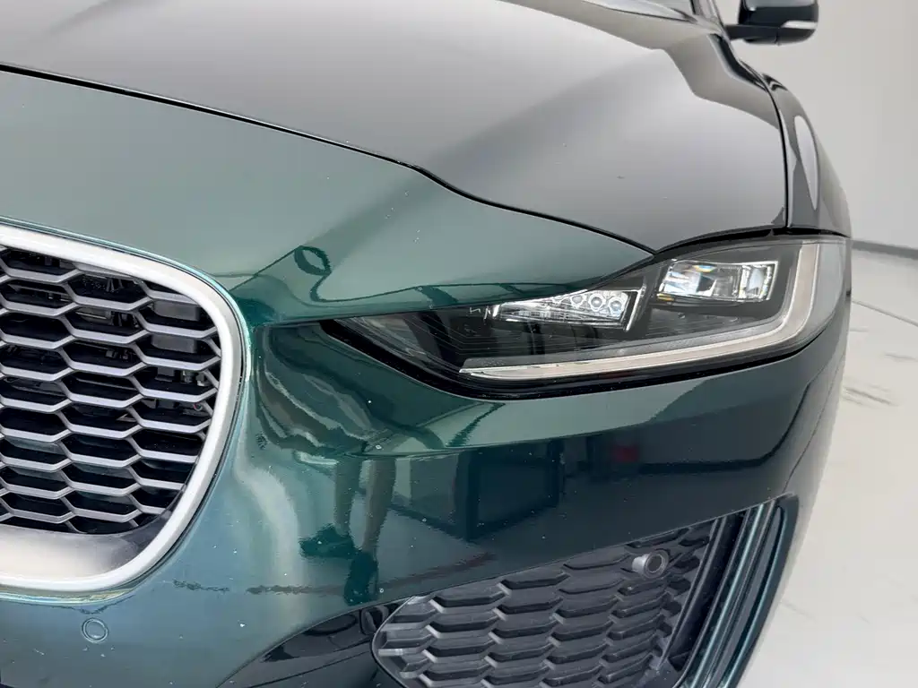 Jaguar XEL 2024 — фото 10