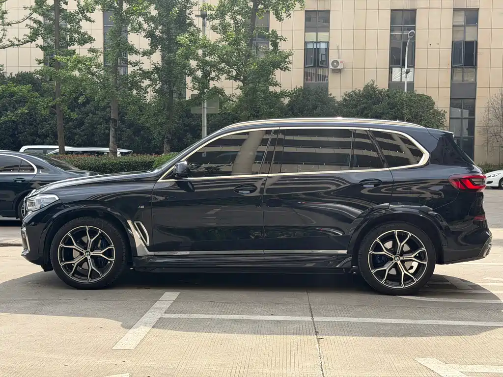 BMW X5 2023
