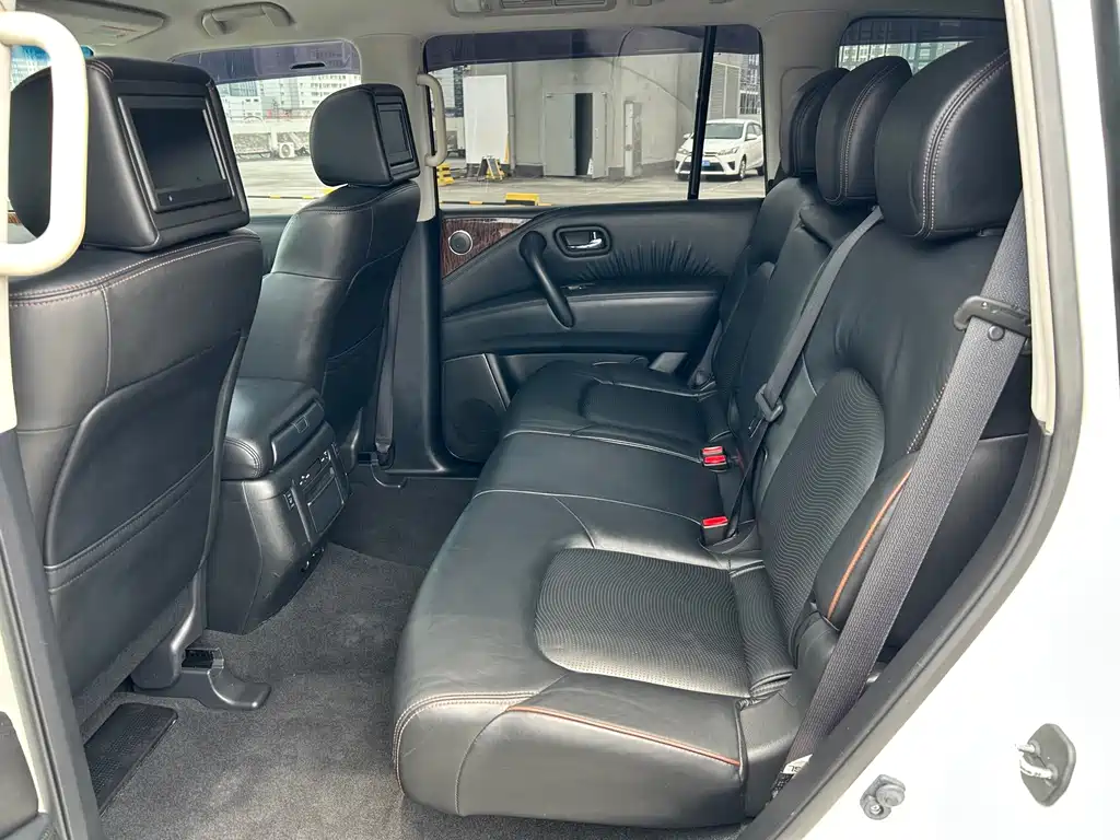 Nissan Patrol 2016 — фото 11
