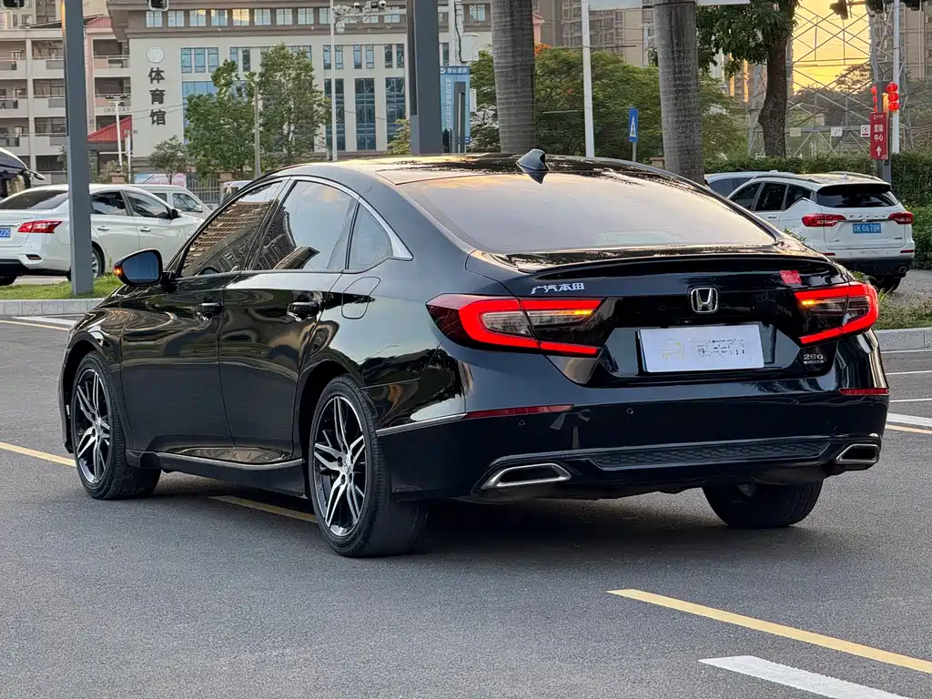 Honda Accord 2022 — фото 4