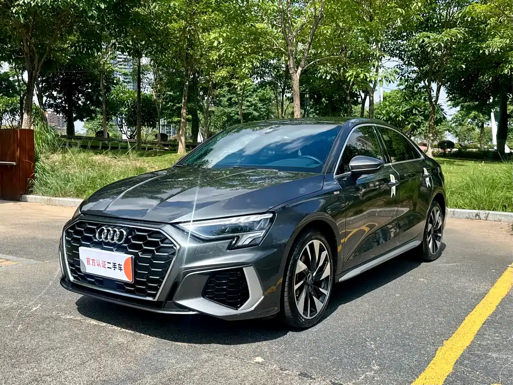 Audi A3 2023 — фото 1