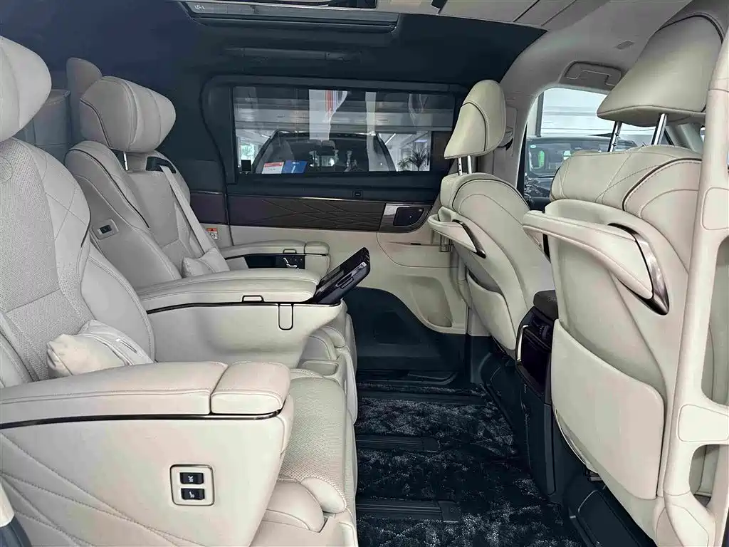 Toyota Vellfire 2025 — фото 27