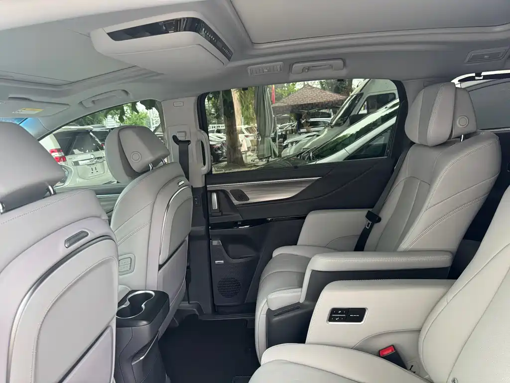 Buick GL8 2025