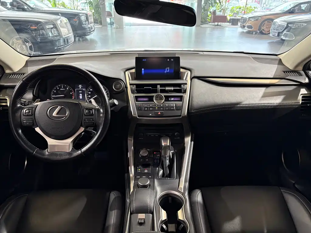 Lexus NX 2015 — фото 8