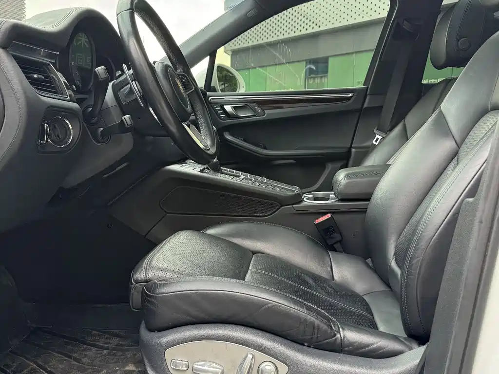 Porsche Macan 2015 — фото 9