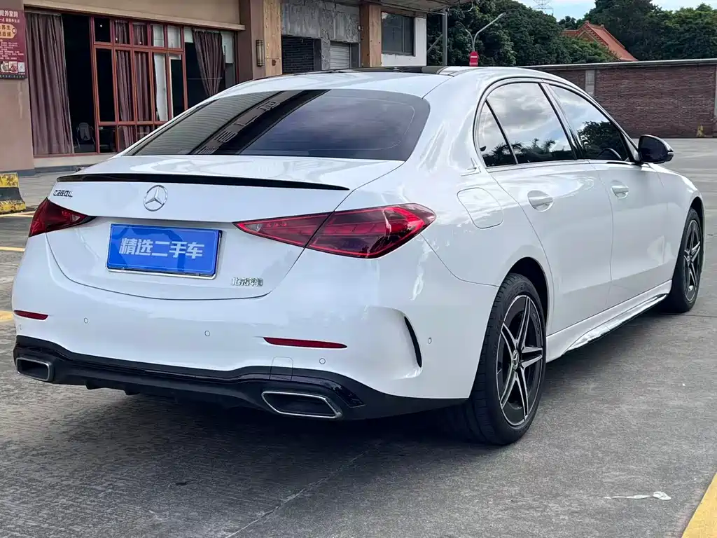 Mercedes-Benz C-Class 2025