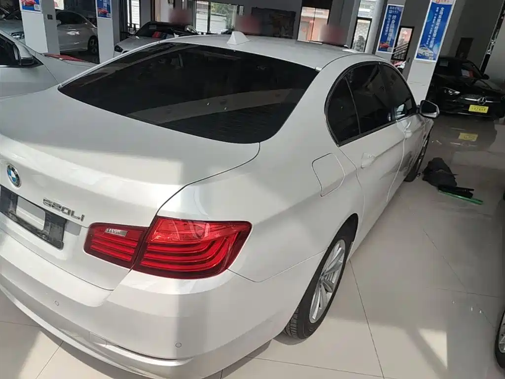 BMW 5 Series 2015 — фото 7