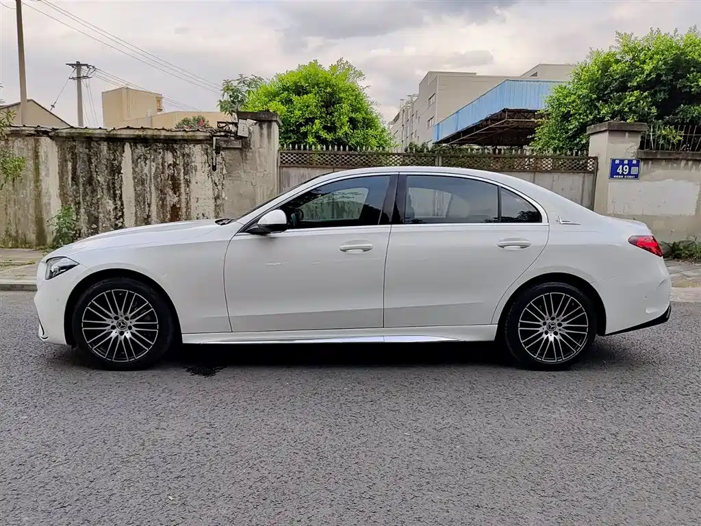 Mercedes-Benz C-Class 2022
