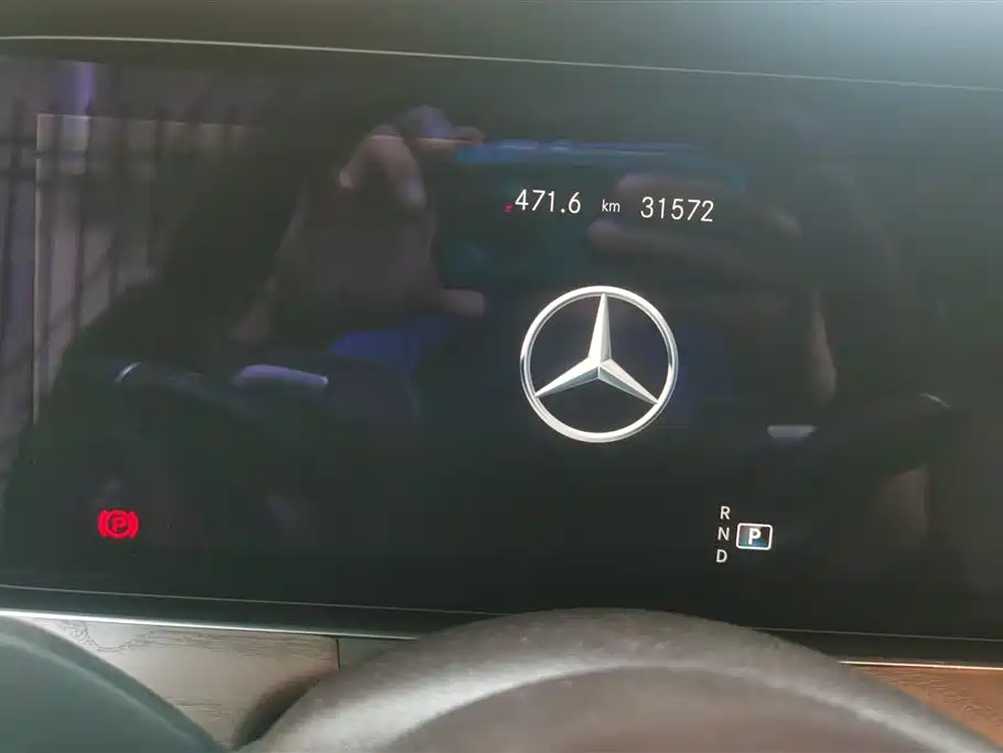 Mercedes-Benz E-Class 2023 — фото 14