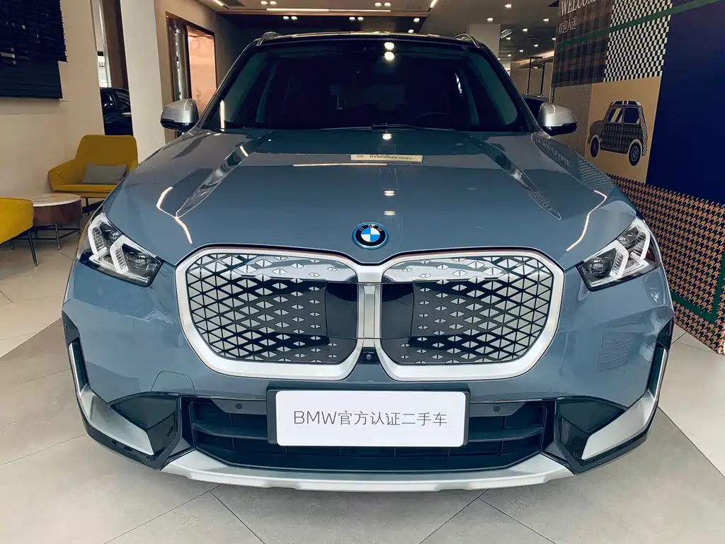 BMW iX1 2023