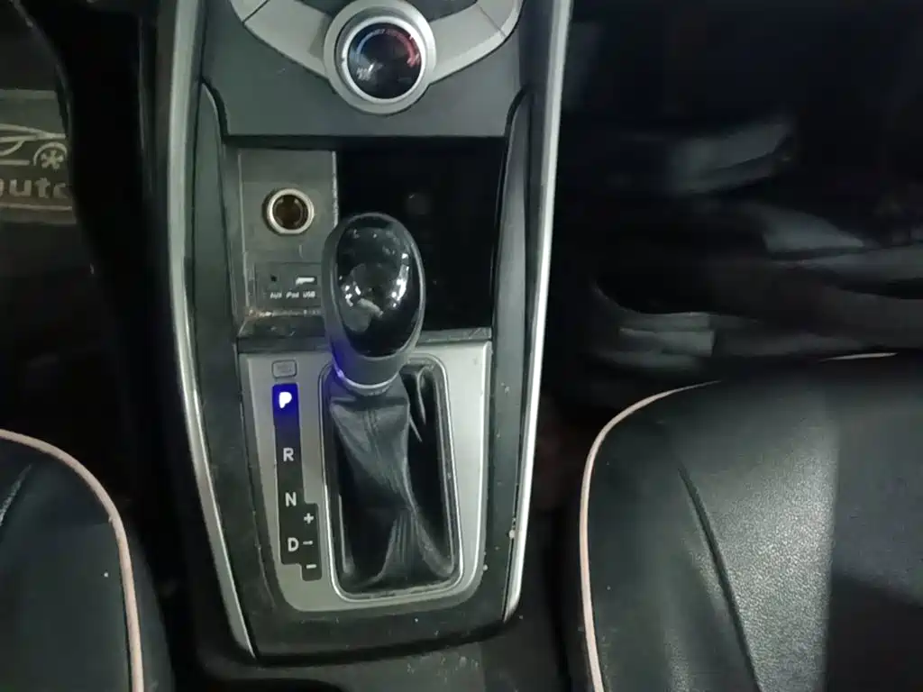 Hyundai Elantra Langdong 2017 — фото 14