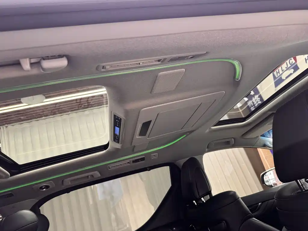 Toyota Vellfire 2021 — фото 22