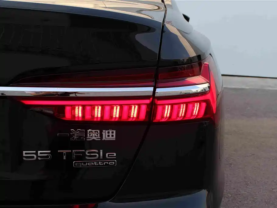 Audi A6L New Energy 2022 — фото 11