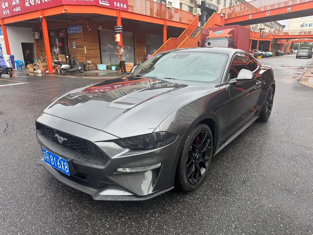 Ford Mustang 2020 — фото 1