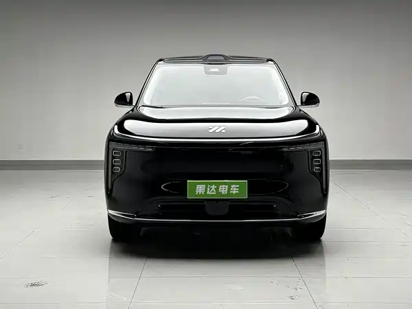 IM Motors LS9 2025