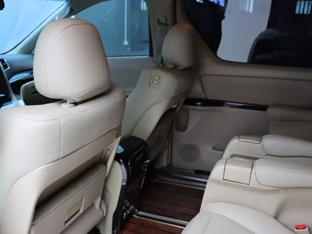 Toyota Alphard 2015 — фото 23