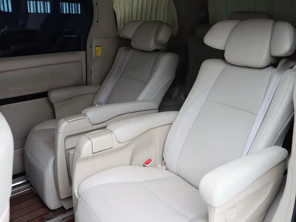 Toyota Alphard 2015 — фото 29