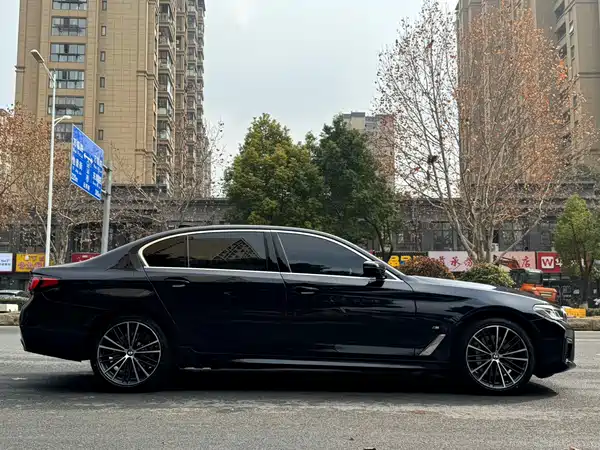BMW 5 Series 2022