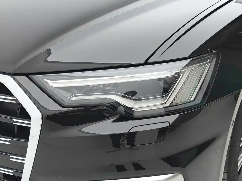Audi A6L 2025 — фото 11