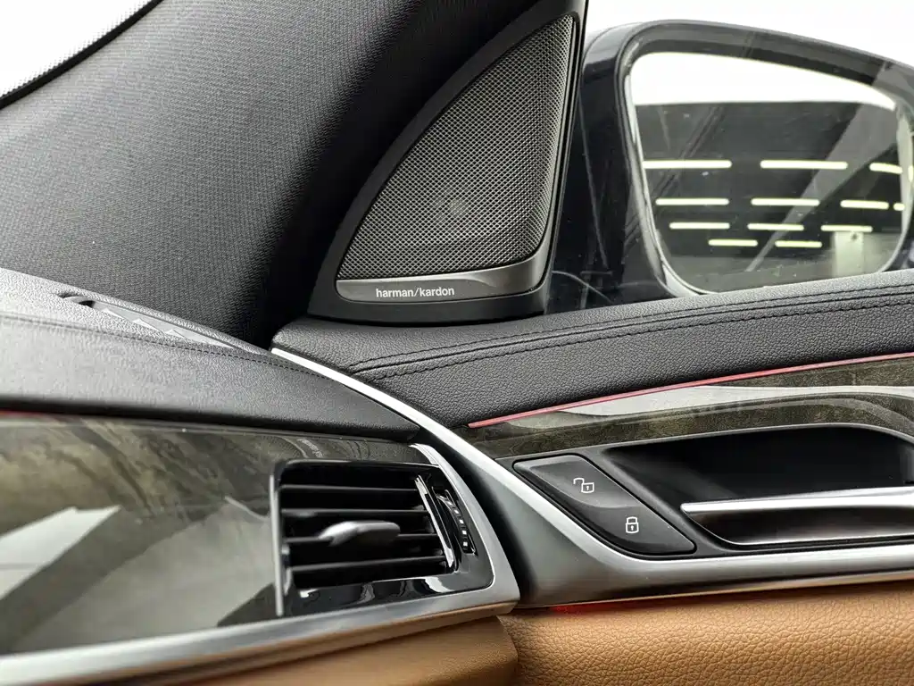 BMW 6 Series GT 2019 — фото 13